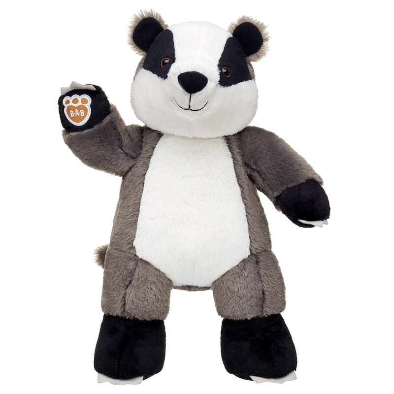 Online Exclusive HUFFLEPUFF™ Badger