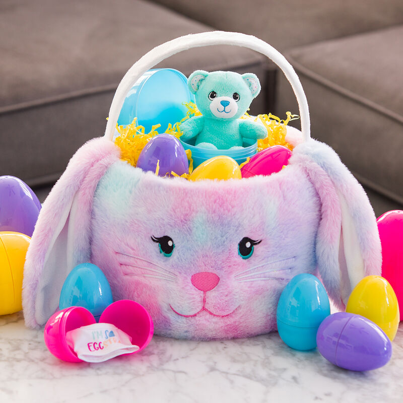 Egg Hunt - Includes 12 Plastic Eggs, 4 Mini Plush & 8 Mini Clothing & Accessory Items