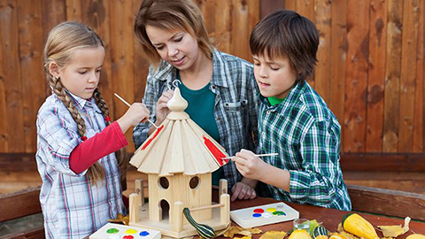 Enjoy Making Bird Feeders Together With This DIY Tutorial